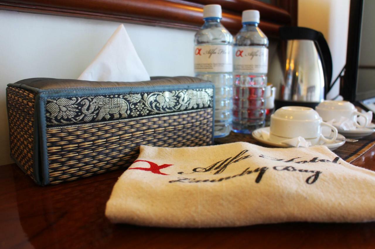 Alfa Hotel Янгон Екстер'єр фото
