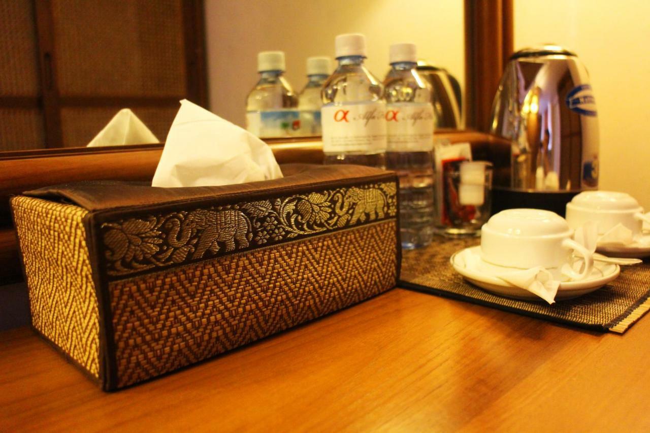 Alfa Hotel Янгон Екстер'єр фото